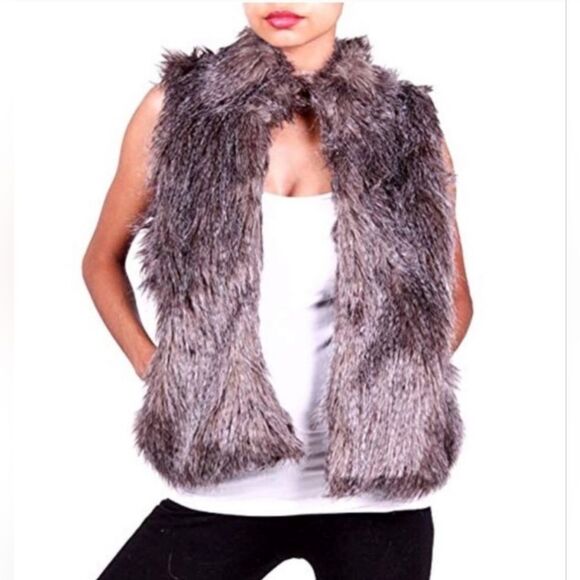 Ci Sono Jackets & Blazers - NWOT Ci Sono by Cavalini Faux Fur Open Vest Size Small